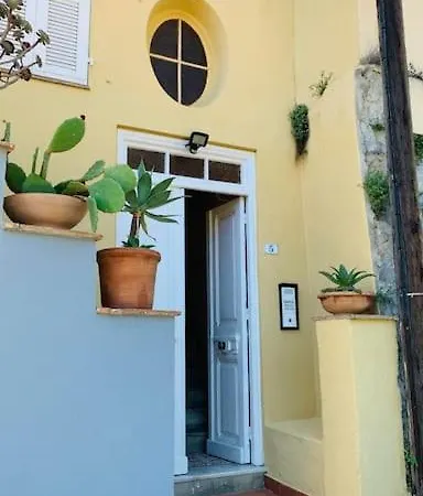 Flat With Terrace Sea View And Mountain View 公寓 *