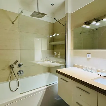 דירה Flat With Terrace Sea View And Mountain View אזה